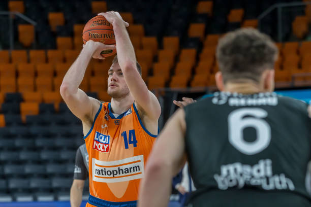 正在通过有 正在通过有